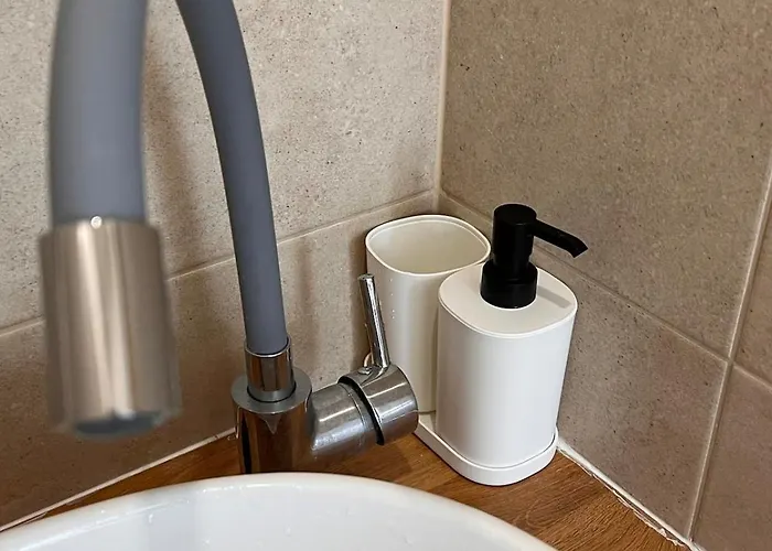 Light&linen Nest With Free Backyard Parking - Near Old Town! *