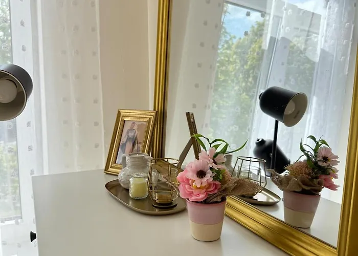 Light&linen Nest With Free Backyard Parking - Near Old Town! Apartment Riga