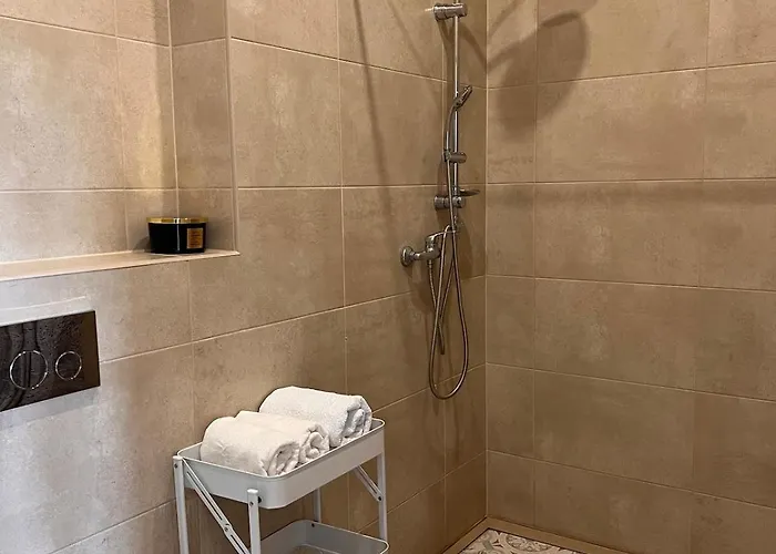 Light&linen Nest With Free Backyard Parking - Near Old Town! * Riga