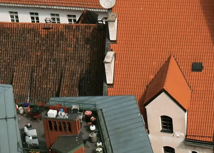 Apartment Light&linen Nest With Free Backyard Parking - Near Old Town! *