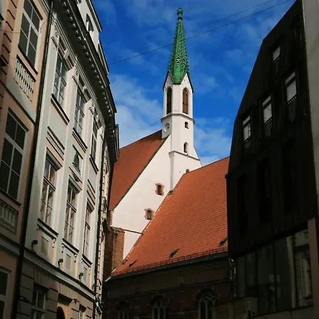 Light&linen Nest With Free Backyard Parking - Near Old Town!