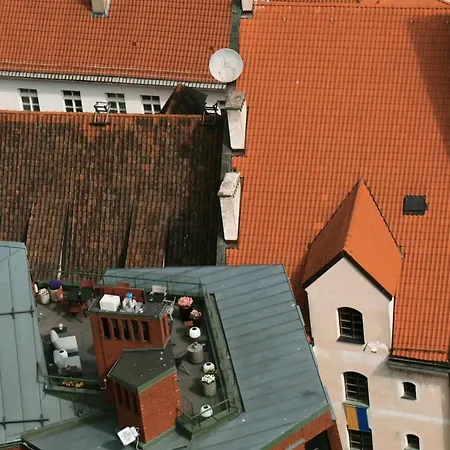 Апартаменти Light&linen Nest With Free Backyard Parking - Near Old Town! *